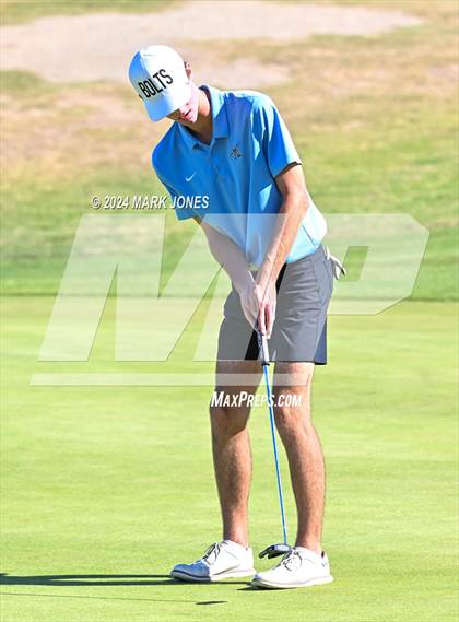 Thumbnail 3 in AIA D-II Finals photogallery.