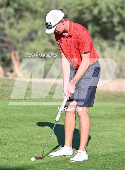 Thumbnail 3 in AIA D-II Finals photogallery.