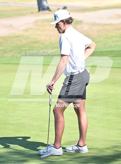 Thumbnail 2 in AIA D-II Finals photogallery.