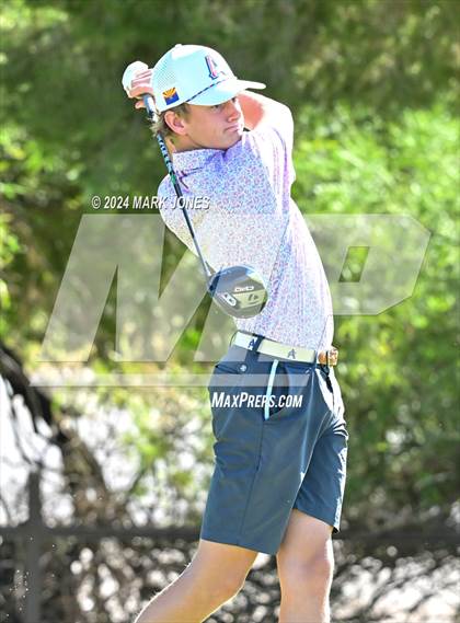 Thumbnail 2 in AIA D-II Finals photogallery.