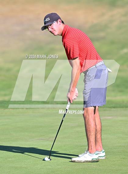 Thumbnail 2 in AIA D-II Finals photogallery.