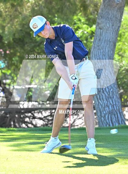 Thumbnail 2 in AIA D-II Finals photogallery.