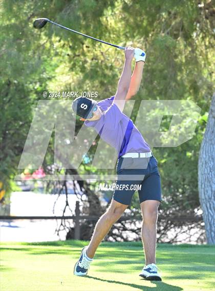 Thumbnail 2 in AIA D-II Finals photogallery.