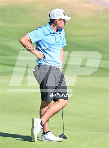 Thumbnail 1 in AIA D-II Finals photogallery.