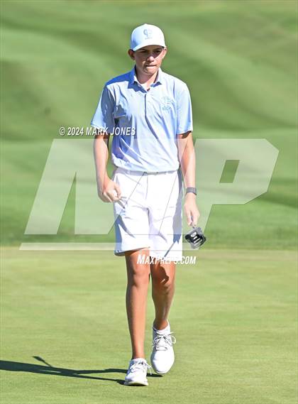 Thumbnail 2 in AIA D-II Finals photogallery.