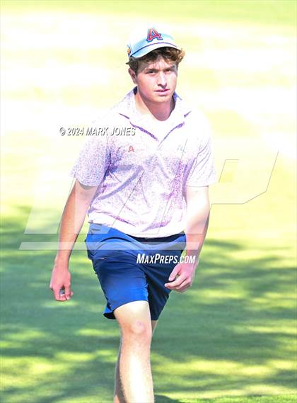 Thumbnail 3 in AIA D-II Finals photogallery.