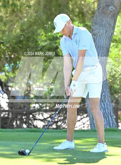 Thumbnail 1 in AIA D-II Finals photogallery.