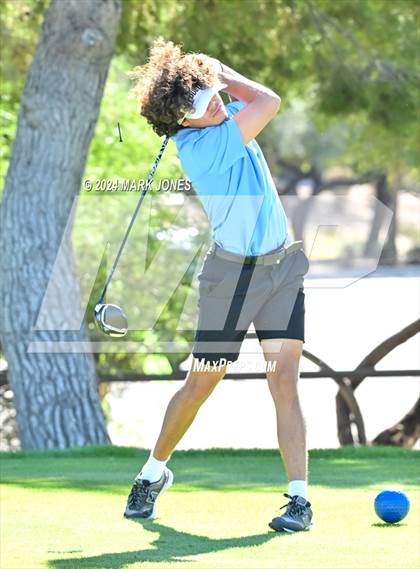 Thumbnail 2 in AIA D-II Finals photogallery.