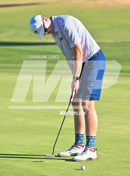 Thumbnail 1 in AIA D-II Finals photogallery.