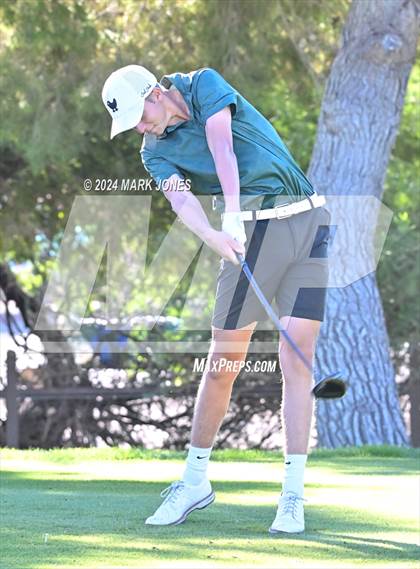 Thumbnail 3 in AIA D-II Finals photogallery.