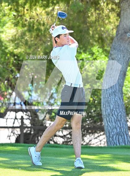 Thumbnail 2 in AIA D-II Finals photogallery.