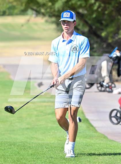 Thumbnail 2 in AIA D-II Finals photogallery.