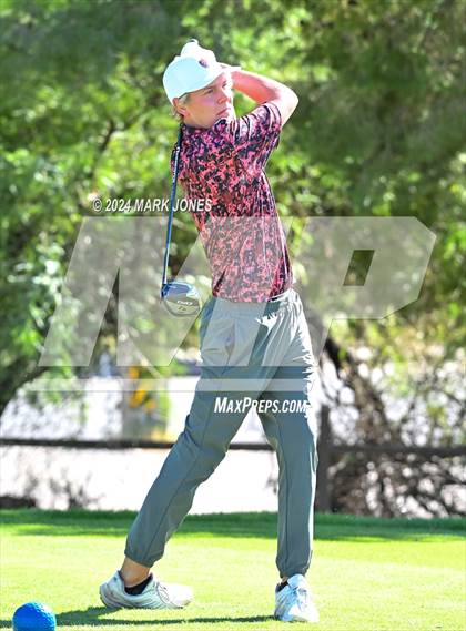 Thumbnail 2 in AIA D-II Finals photogallery.