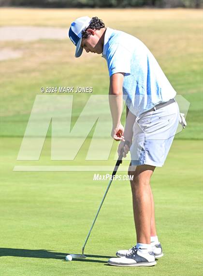 Thumbnail 1 in AIA D-II Finals photogallery.