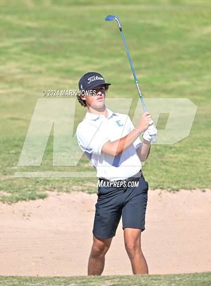 Thumbnail 1 in AIA D-II Finals photogallery.