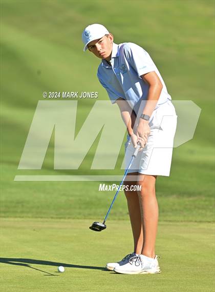 Thumbnail 3 in AIA D-II Finals photogallery.