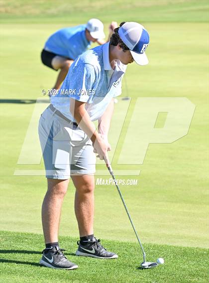 Thumbnail 3 in AIA D-II Finals photogallery.