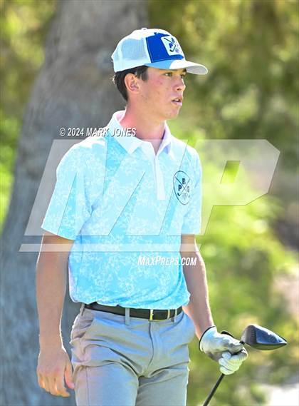 Thumbnail 3 in AIA D-II Finals photogallery.