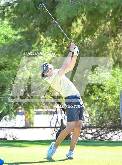 Thumbnail 3 in AIA D-II Finals photogallery.