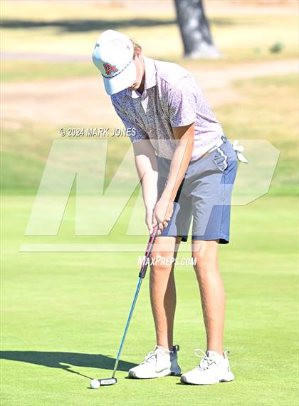 Thumbnail 3 in AIA D-II Finals photogallery.