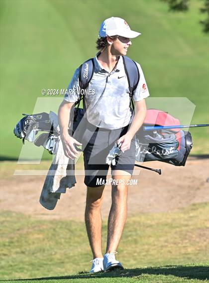 Thumbnail 2 in AIA D-II Finals photogallery.