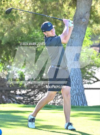 Thumbnail 2 in AIA D-II Finals photogallery.