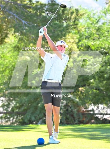 Thumbnail 1 in AIA D-II Finals photogallery.