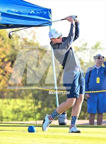 Thumbnail 3 in AIA D-II Finals photogallery.