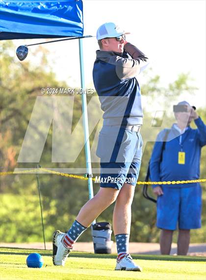 Thumbnail 2 in AIA D-II Finals photogallery.