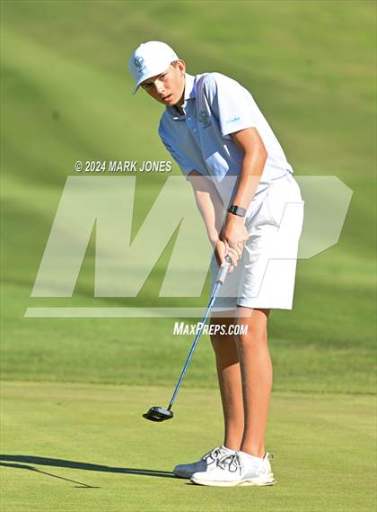 Thumbnail 2 in AIA D-II Finals photogallery.