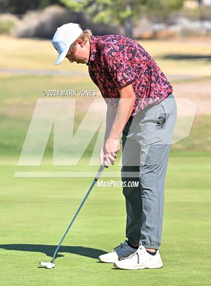 Thumbnail 2 in AIA D-II Finals photogallery.