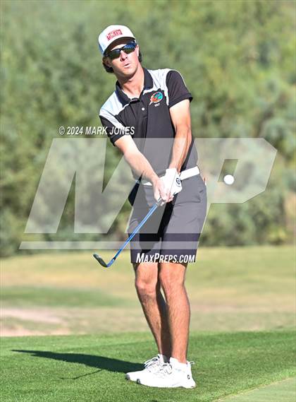 Thumbnail 1 in AIA D-II Finals photogallery.