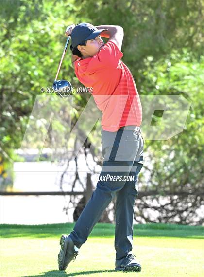 Thumbnail 3 in AIA D-II Finals photogallery.