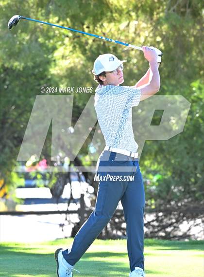 Thumbnail 1 in AIA D-II Finals photogallery.