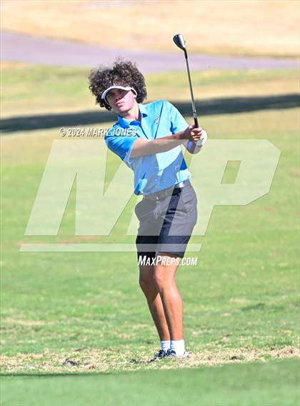 Thumbnail 3 in AIA D-II Finals photogallery.