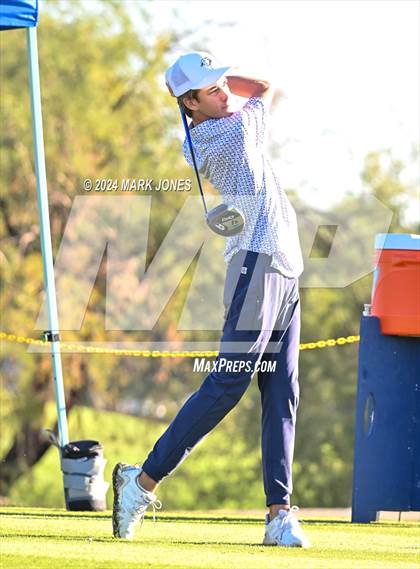 Thumbnail 2 in AIA D-II Finals photogallery.