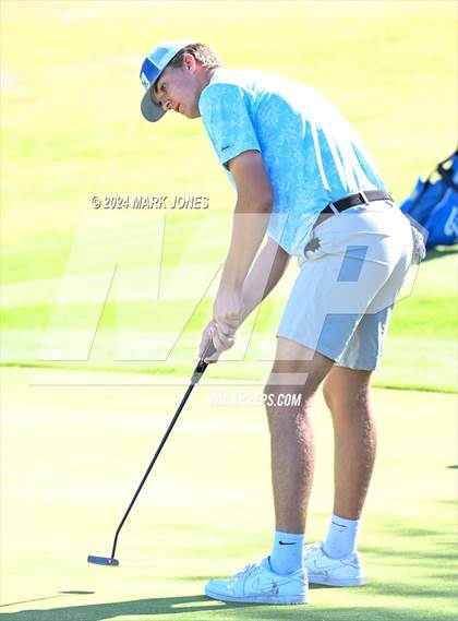 Thumbnail 2 in AIA D-II Finals photogallery.