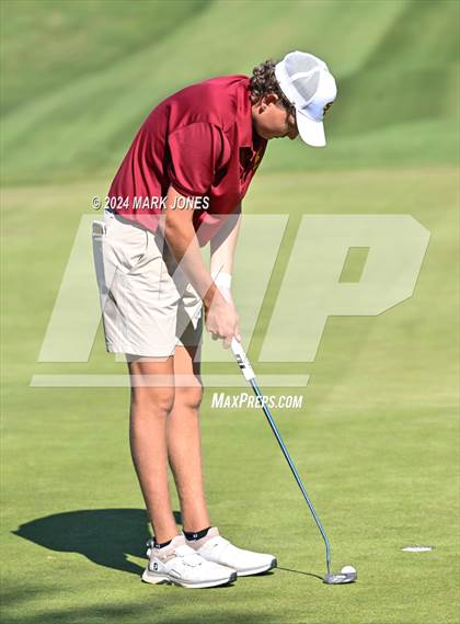 Thumbnail 1 in AIA D-II Finals photogallery.