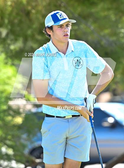 Thumbnail 2 in AIA D-II Finals photogallery.