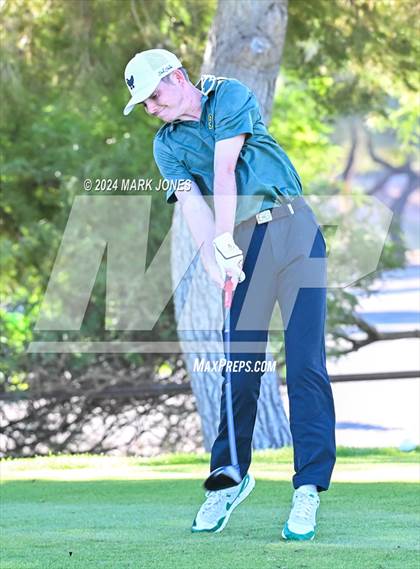 Thumbnail 1 in AIA D-II Finals photogallery.