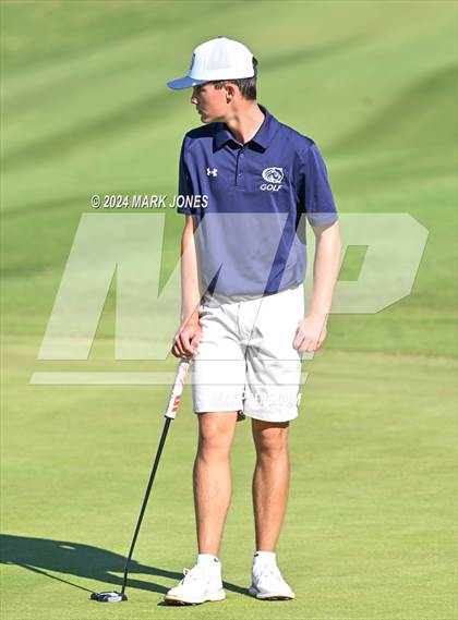 Thumbnail 3 in AIA D-II Finals photogallery.