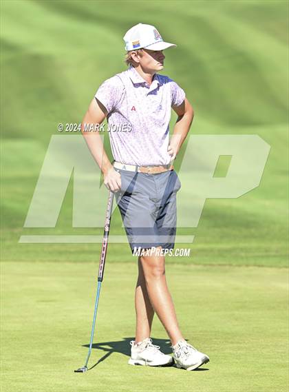 Thumbnail 1 in AIA D-II Finals photogallery.