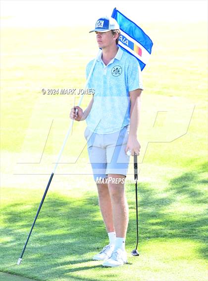 Thumbnail 1 in AIA D-II Finals photogallery.