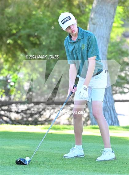 Thumbnail 2 in AIA D-II Finals photogallery.