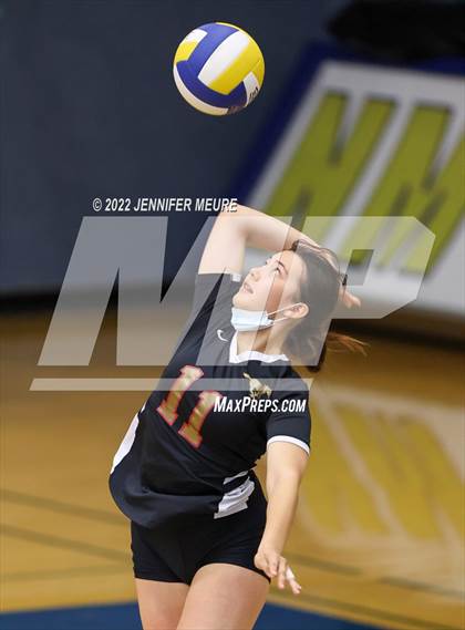 Thumbnail 3 in Newark Memorial vs Lincoln (JV Irvington Tournament) photogallery.