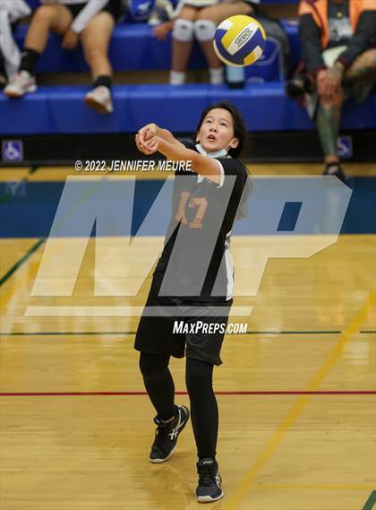 Thumbnail 1 in Newark Memorial vs Lincoln (JV Irvington Tournament) photogallery.