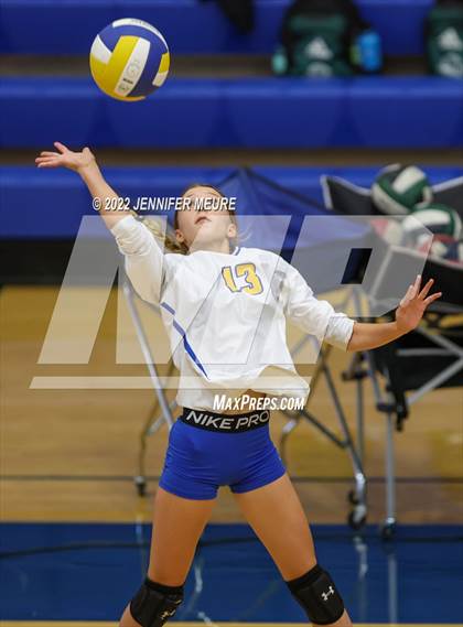 Thumbnail 3 in Newark Memorial vs Lincoln (JV Irvington Tournament) photogallery.