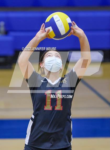 Thumbnail 3 in Newark Memorial vs Lincoln (JV Irvington Tournament) photogallery.