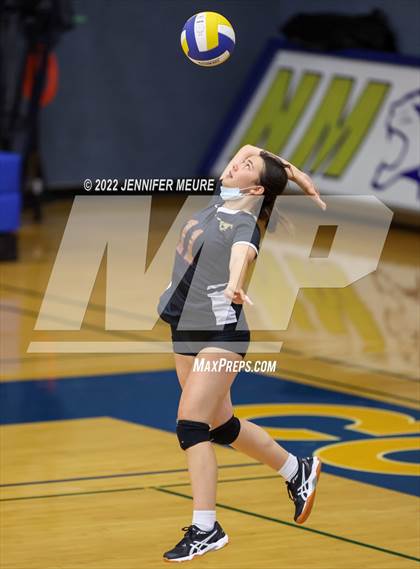 Thumbnail 2 in Newark Memorial vs Lincoln (JV Irvington Tournament) photogallery.