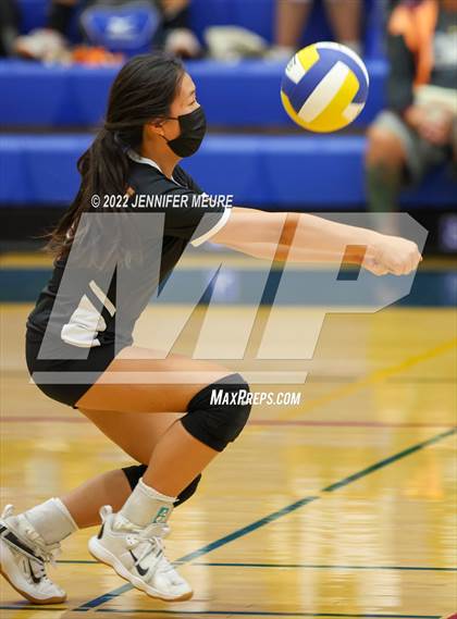 Thumbnail 2 in Newark Memorial vs Lincoln (JV Irvington Tournament) photogallery.
